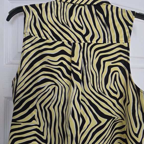 Women's Michael Kors Sleeveless Zebra Print Blouse - Picture 5 of 11